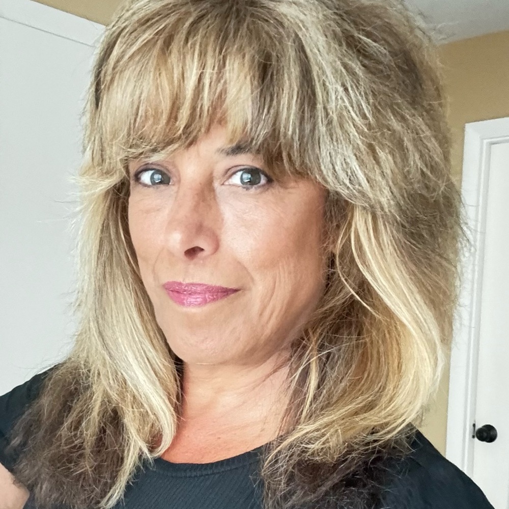 Meet your Posher, Julie